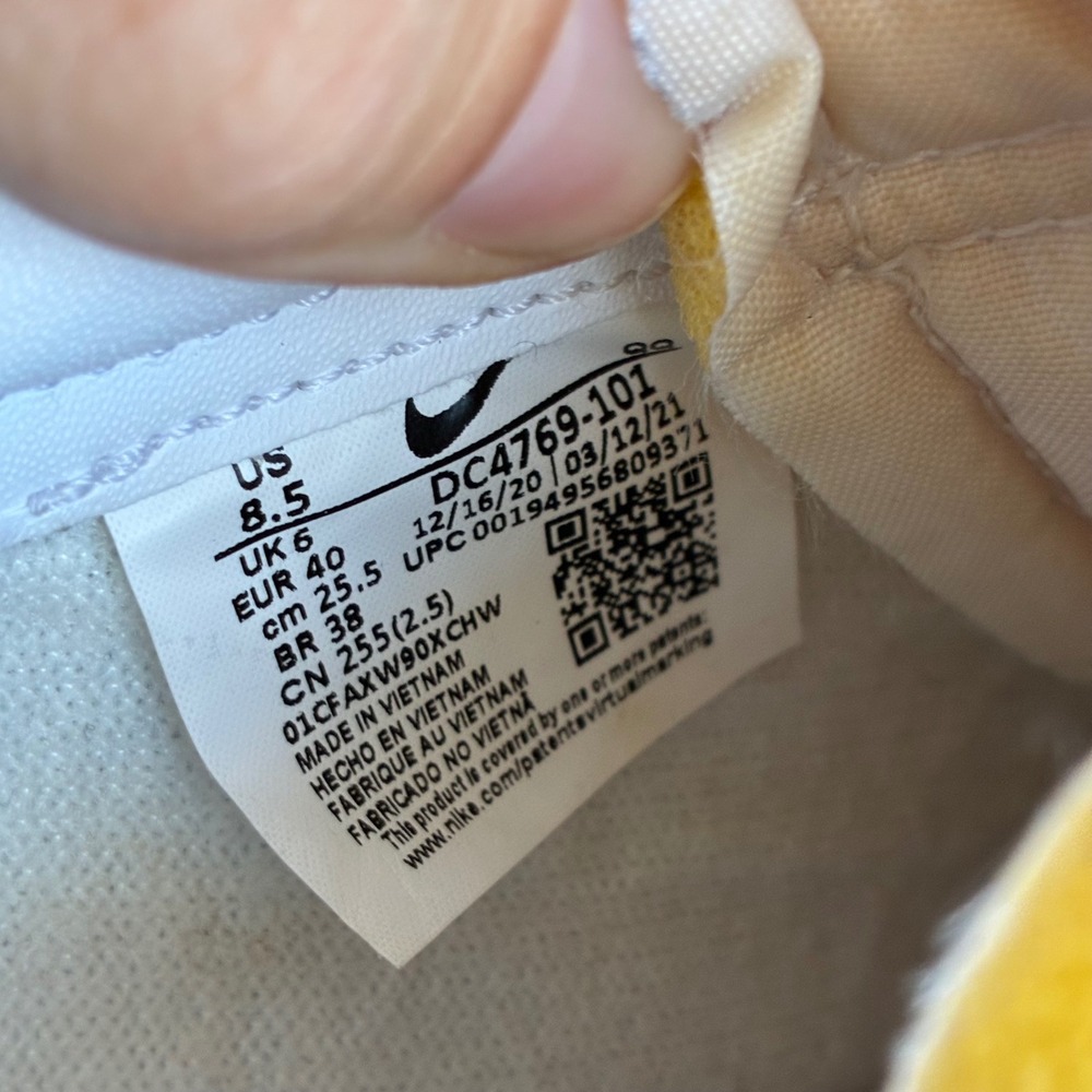 Nike Blazer Low 77 Triple White Leather Sneakers Womens 8.5 DC4769-101 - Picture 5 of 9